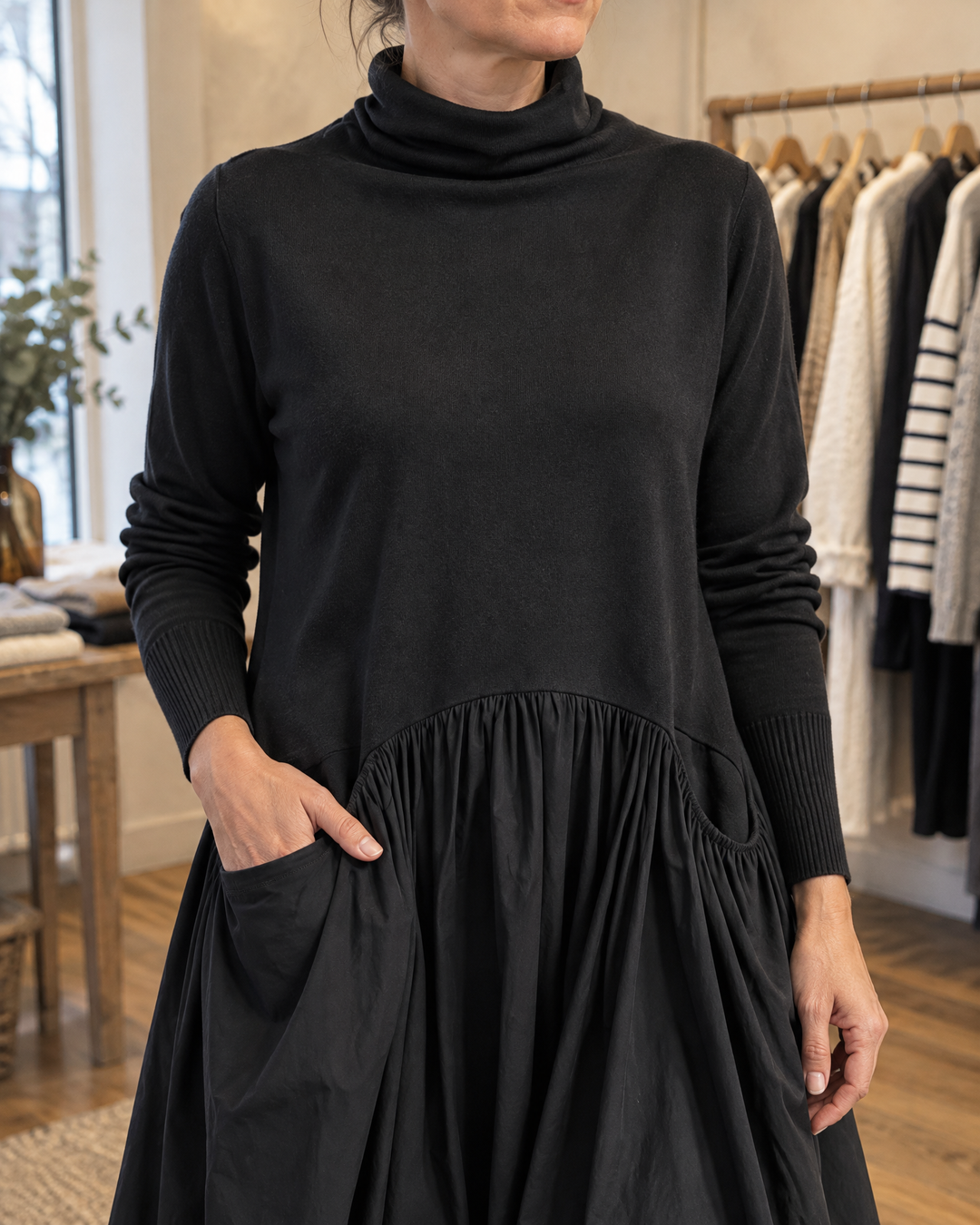 Odette - Turtleneck Maxi Dress