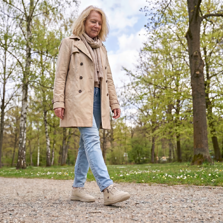 Mila – Comfortable Orthopedic Sneakers + Zipper